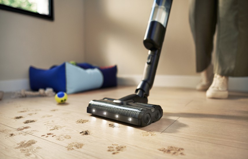 Philips je expert na mokrý i suchý úklid. Vedle novinek v řadě AquaTrio představuje i čistič skvrn