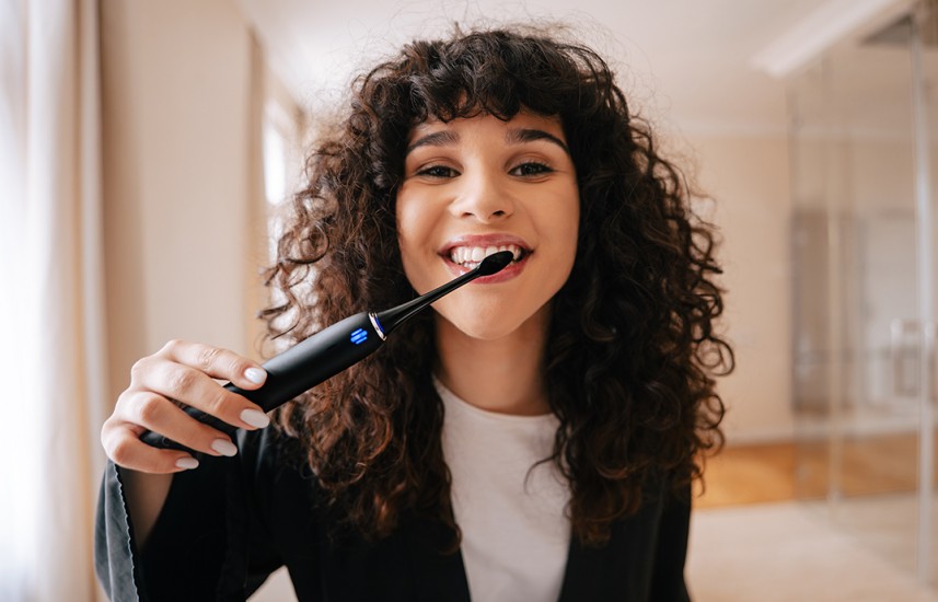 TrueLife SonicBrush Clean70 UV. Revoluce v dentální hygieně?