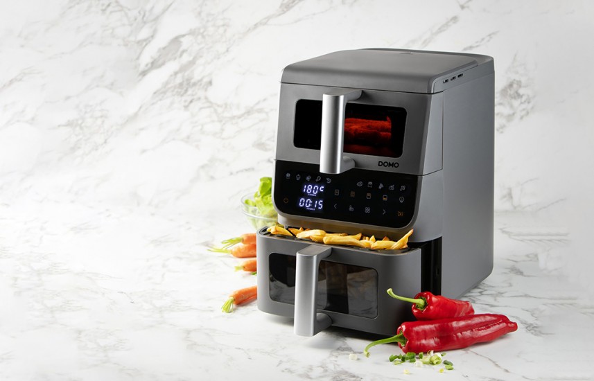 Ve jménu úspory místa – DOMO představuje vertikální fritézu a extra kompaktní indukční vařiče