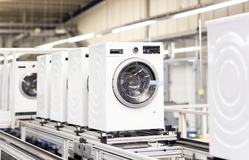 Další dílek v mozaice úpadku evropské výroby. BSH zavře dvě německé továrny, o práci přijde 1 400 lidí