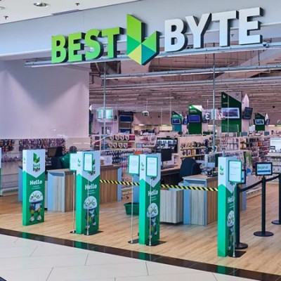 Maďarský řetězec BestByte v problémech. Firma se musí restrukturalizovat